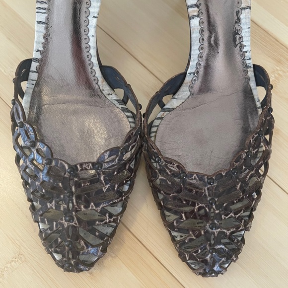 Giorgio Armani cut out leather heels - Picture 4 of 11